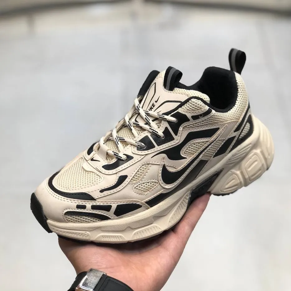 کفش اسپرت مردانه نایک رنگ کرم مشکی زیره PU سبک و تنفسی
