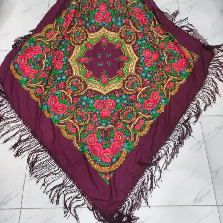 روسری ترکمنی پشمی اصیل برند Pavlovo Posad قواره 145 در 145 سانتیمتر تولید روسیه