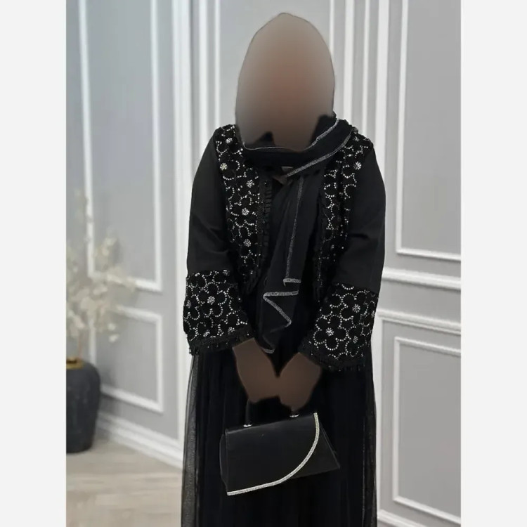 ست سه تیکه کت کرپ مازراتی و دامن تور و شال فری سایز 38 تا 46
