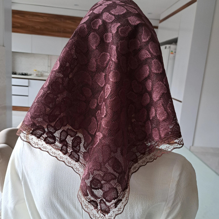 مینی اسکارف گیپور طرح سنگی ابعاد 70 در 70 سانتی متر