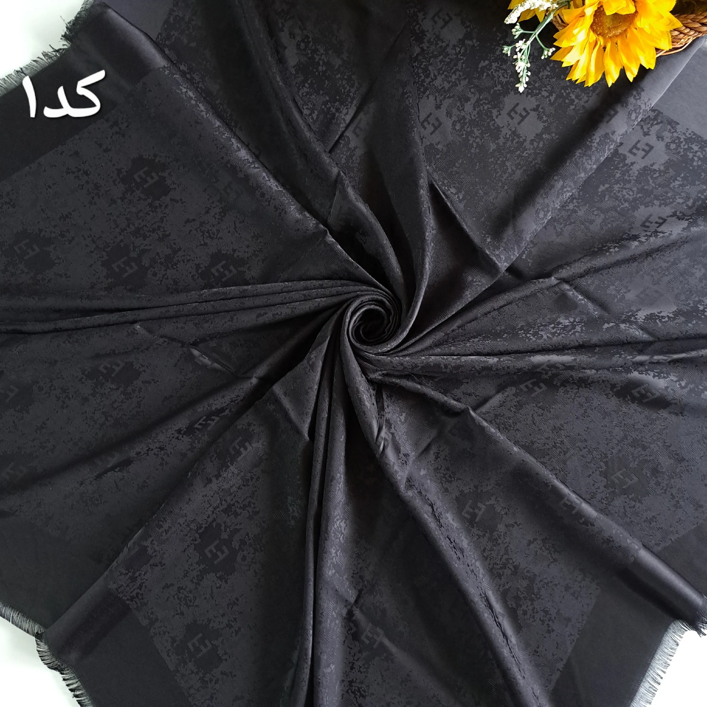 روسری زنانه مشکی قواره 140 جنس ژاکارد دور ریش ریش