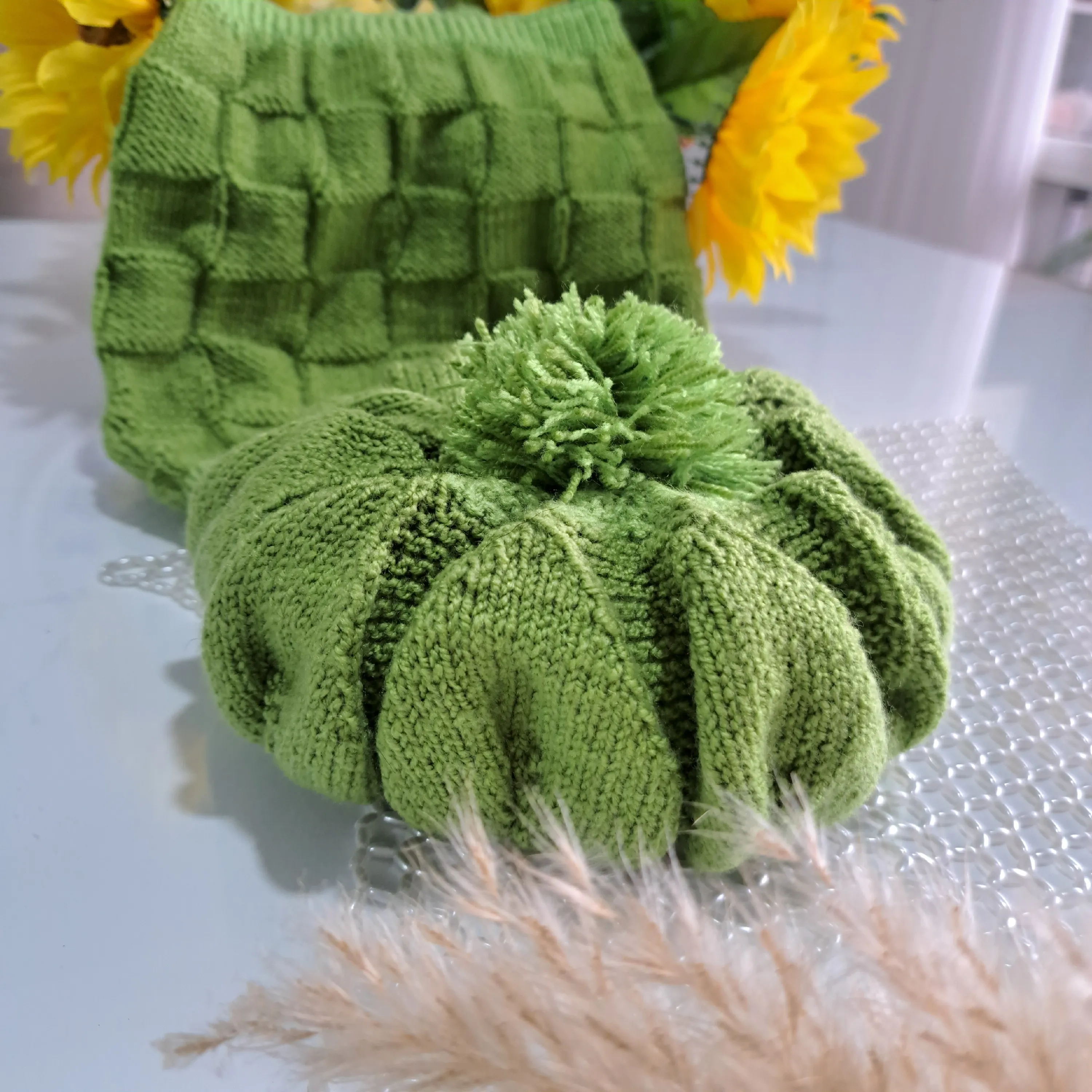 شال و کلاه بچگانه دستبافت کاموا ترک رنگ طوسی دور سر 50 سانتی متر