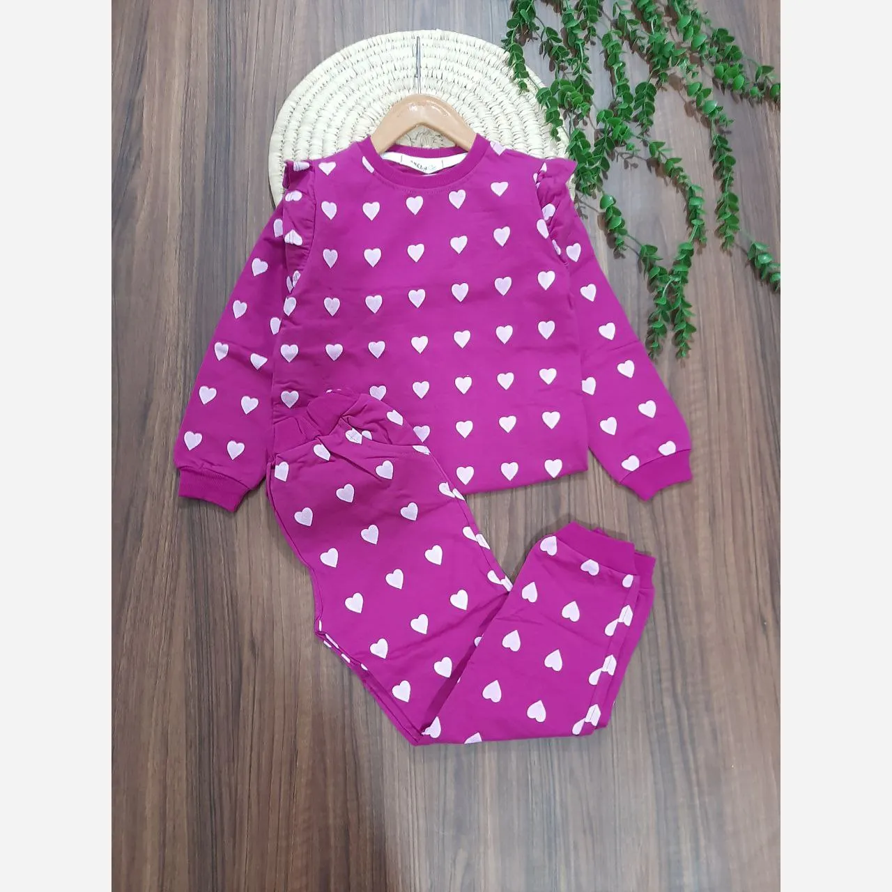 بلوز شلوار دخترانه طرح قلبی جنس دورس سایز 50 و 55