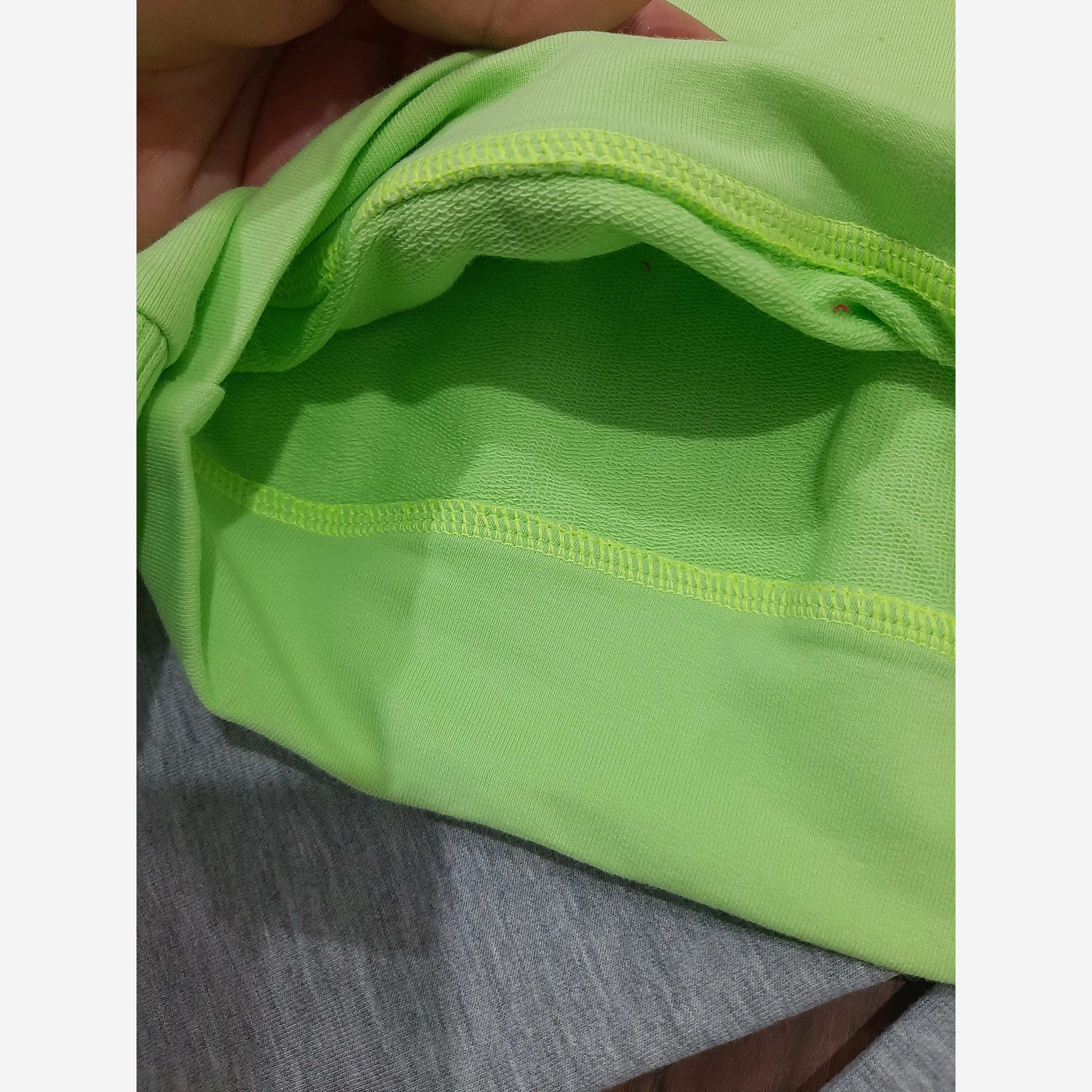 ست کراپ و شلوار بگ طرح لبوبو پنبه ملانژ پشت دورس سایز 1 و 2