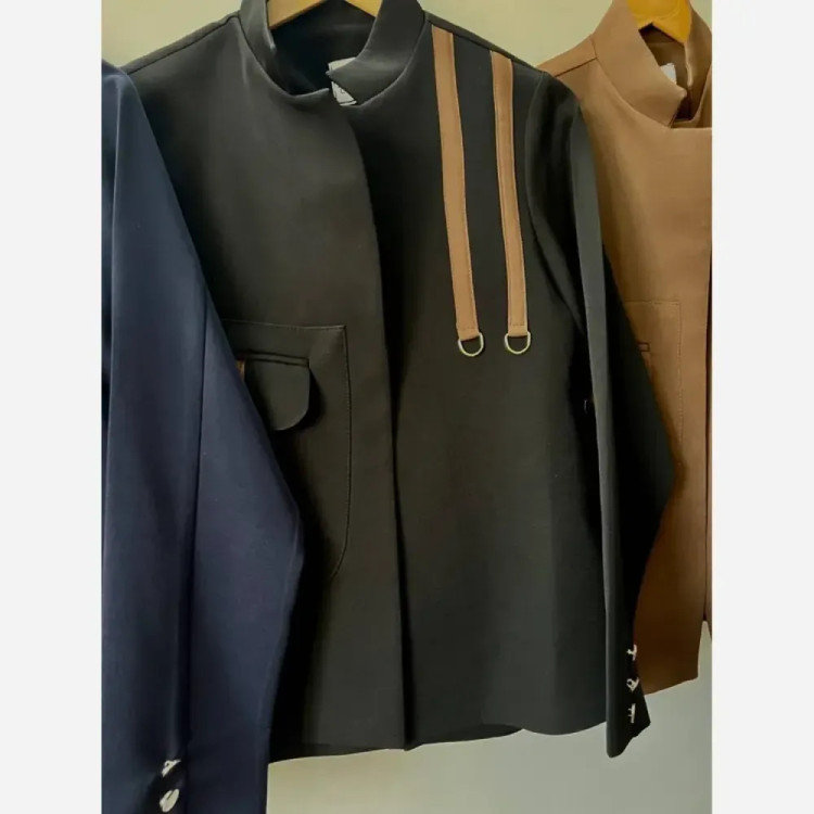 کت شلوار زنانه مازراتی درجه یک مدل بهار رنگ مشکی و سورمه ای