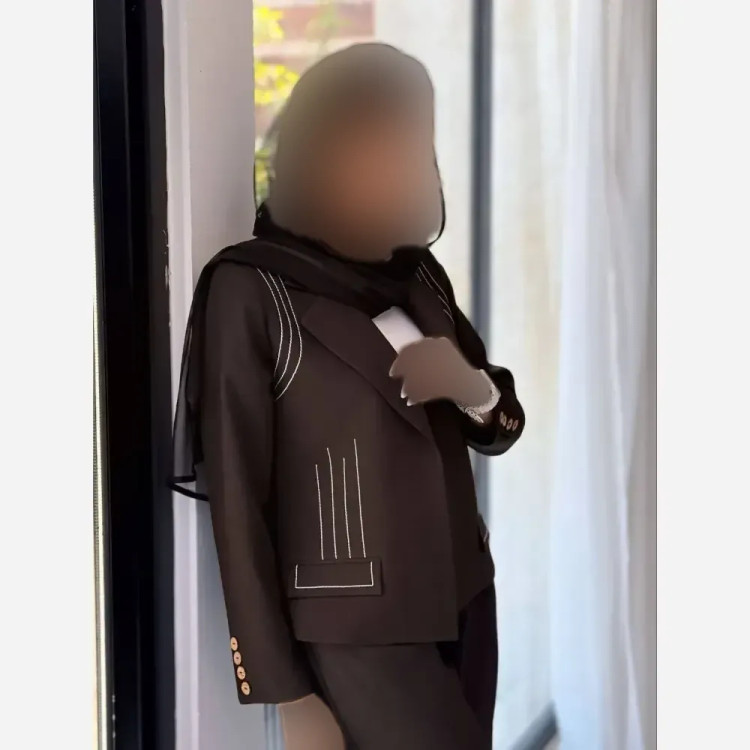 کت شلوار زنانه مدل شاپرک جنس کرپ مازراتی رنگ کرمی سایز 44 تا 48