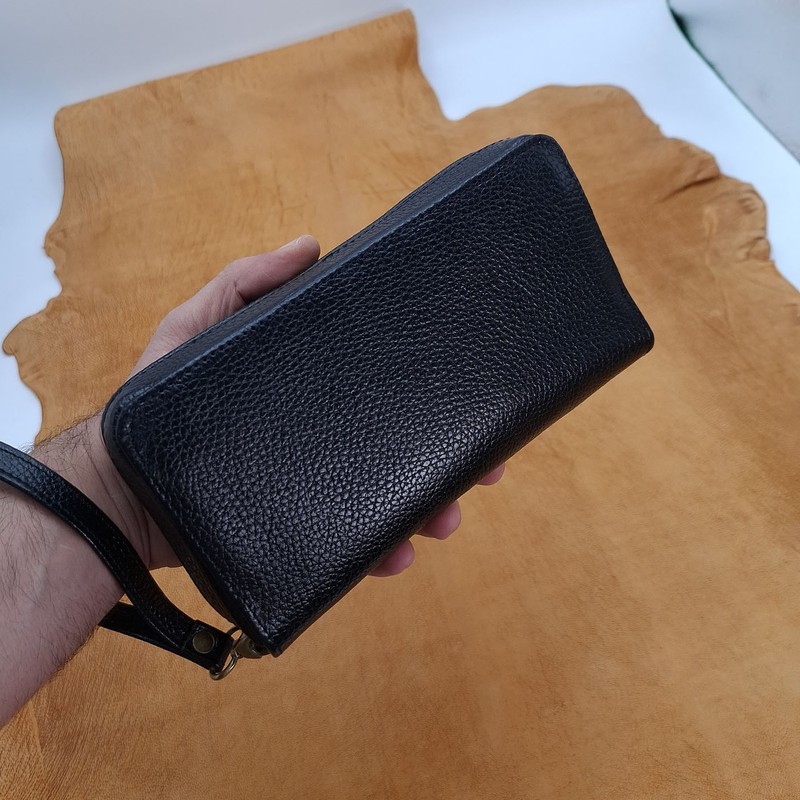 کیف دستی مردانه چرم اکابی مدل بردیا کد d-01
