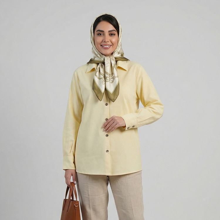 شومیز زنانه آستین بلند مدل H100 با جنس الیاف نخی و یقه برگردان، تنخور معمولی، قد روی باسن، بسته شدن با بیش از سه دکمه...
