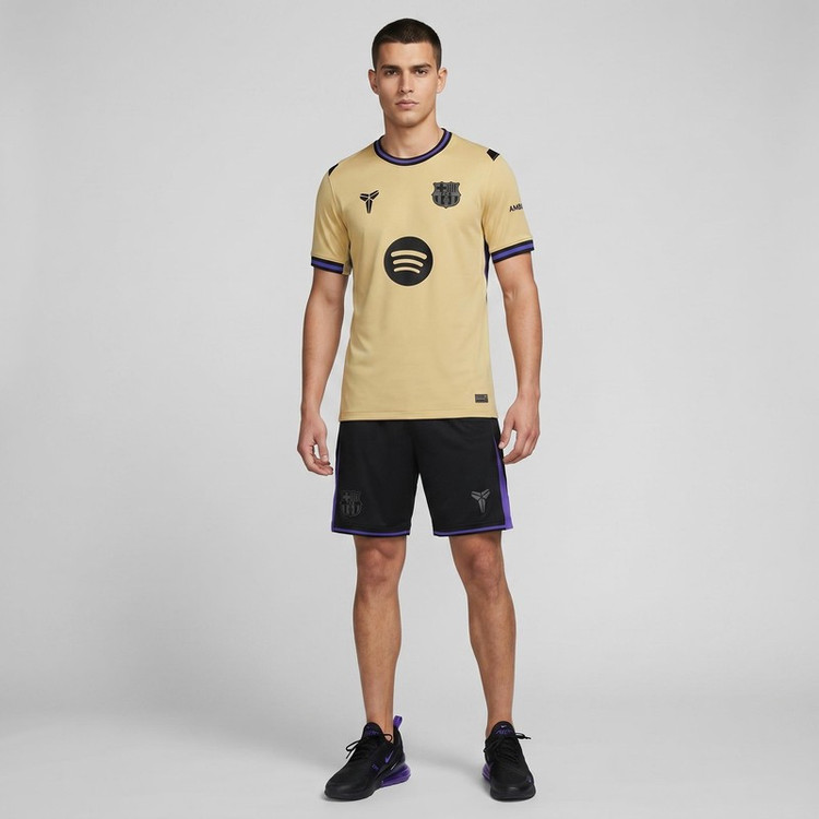 ست تیشرت آستین کوتاه و شلوارک ورزشی مردانه مدل بارسلونا Away 2026