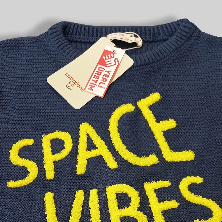 پلیور یقه گرد پسرانه کولزیون مدل برجسته SPACE VIBES