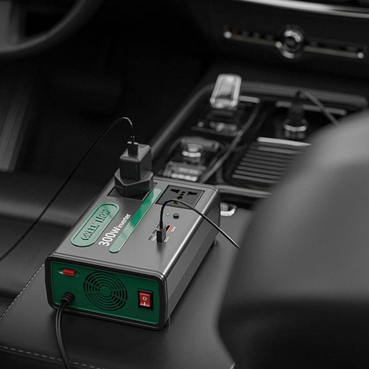 مبدل برق خودرو گرین لاین مدل GC-300 ظرفیت 300 وات