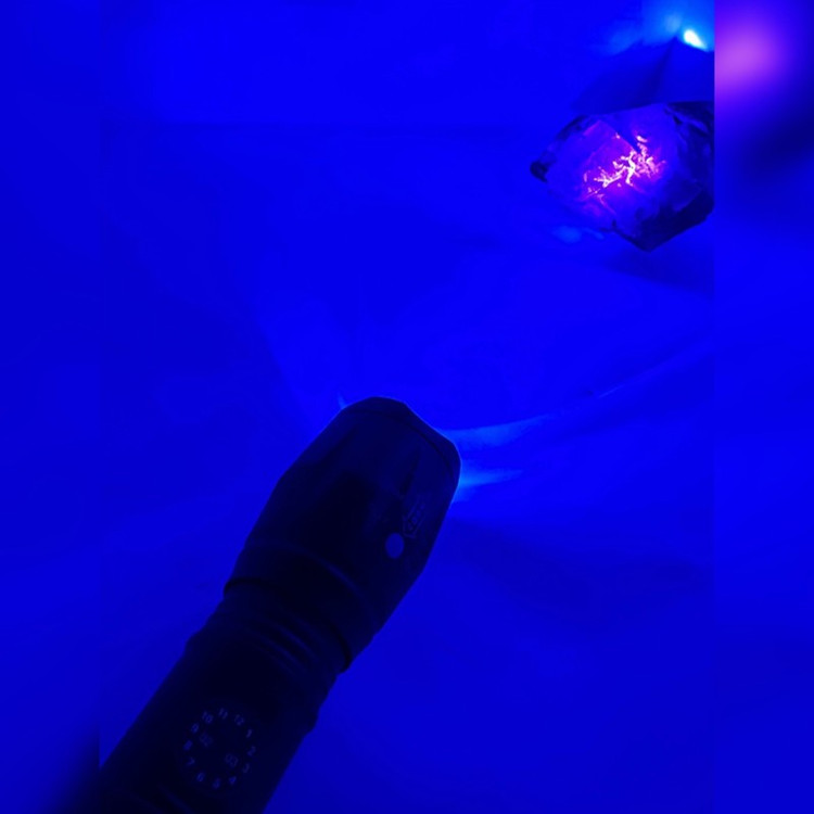 چراغ قوه دستی مدل UV 30000W_ER
