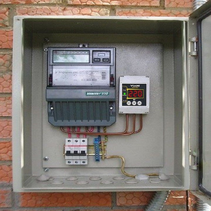 محافظ ولتاژ مرکزی ویام مدل VS402