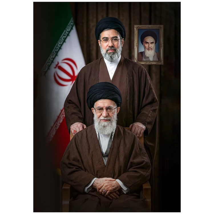 پرچم طرح رهبر شهید سید علی خامنه ای و آیت الله مجتبی خامنه ای
