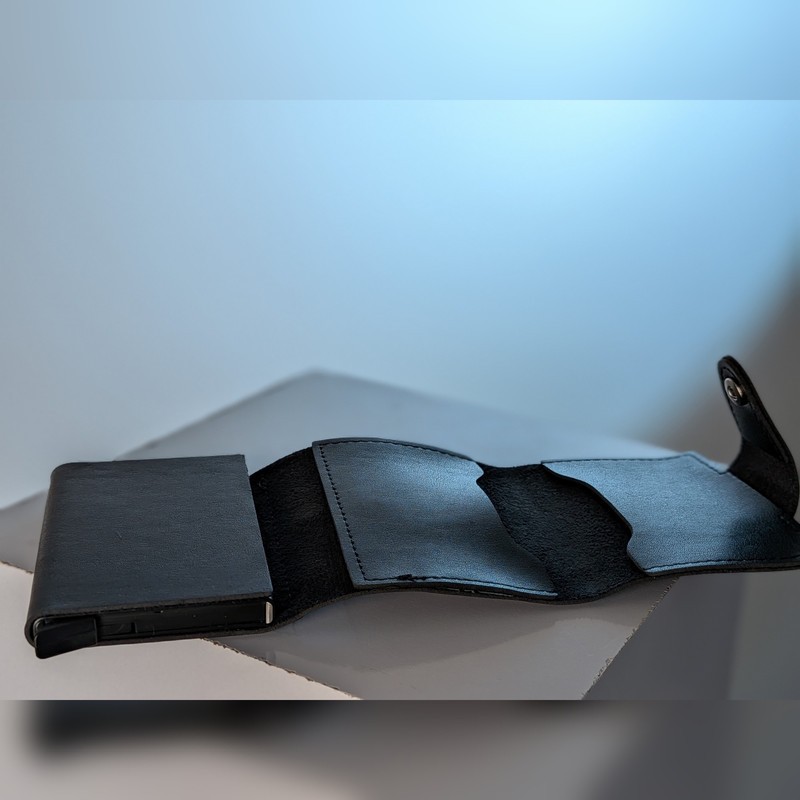 کیف کارت مردانه ال سی وایکیکی مدل پاپآپ (مکانیکی) دکمهدار LW 406